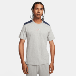 T-shirt à motif Nike Sportswear